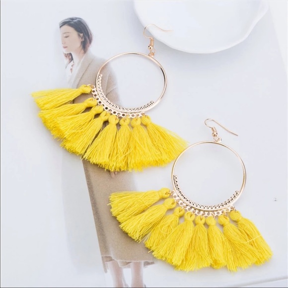 Yellow hoop tassel earrings - Picture 4 of 6